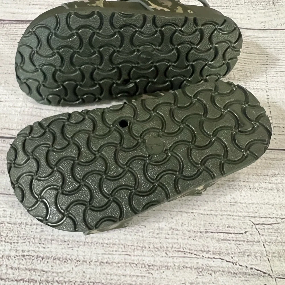 Capelli‎ New York Dinosaur Sandals Toddler Size 7 NWOT Velcro Strap Green